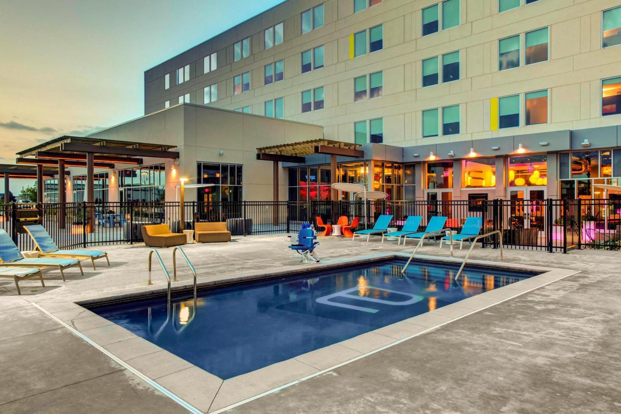 Aloft Wichita Hotel Exterior foto