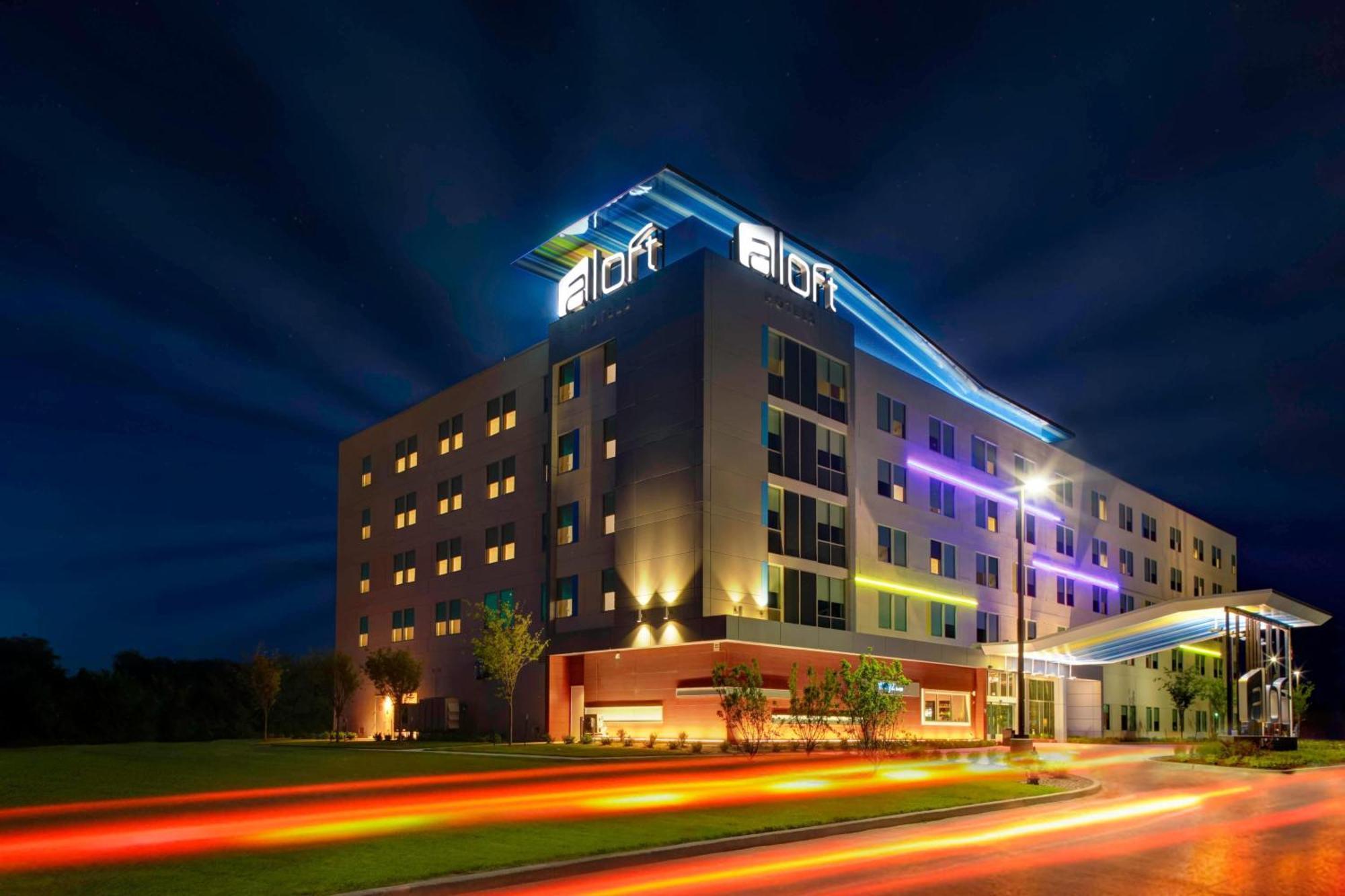Aloft Wichita Hotel Exterior foto
